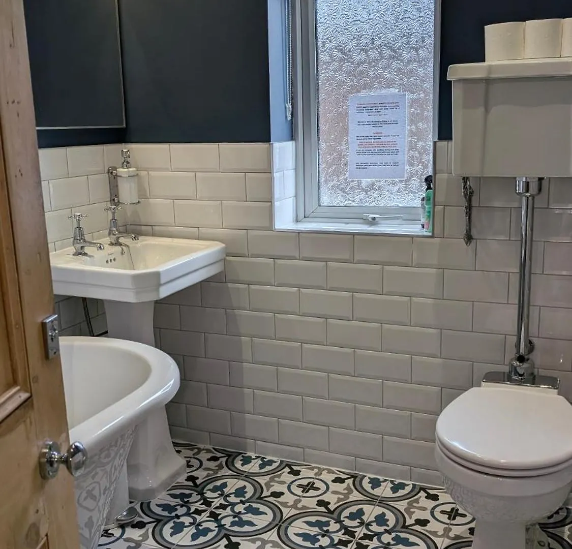 Guest house Sweet Dreams Residence, Close To Penny Lane Liverpool